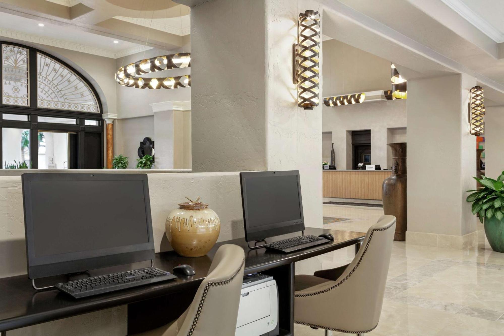 Embassy Suites By Hilton Santa Ana Orange County Airport Bagian luar foto