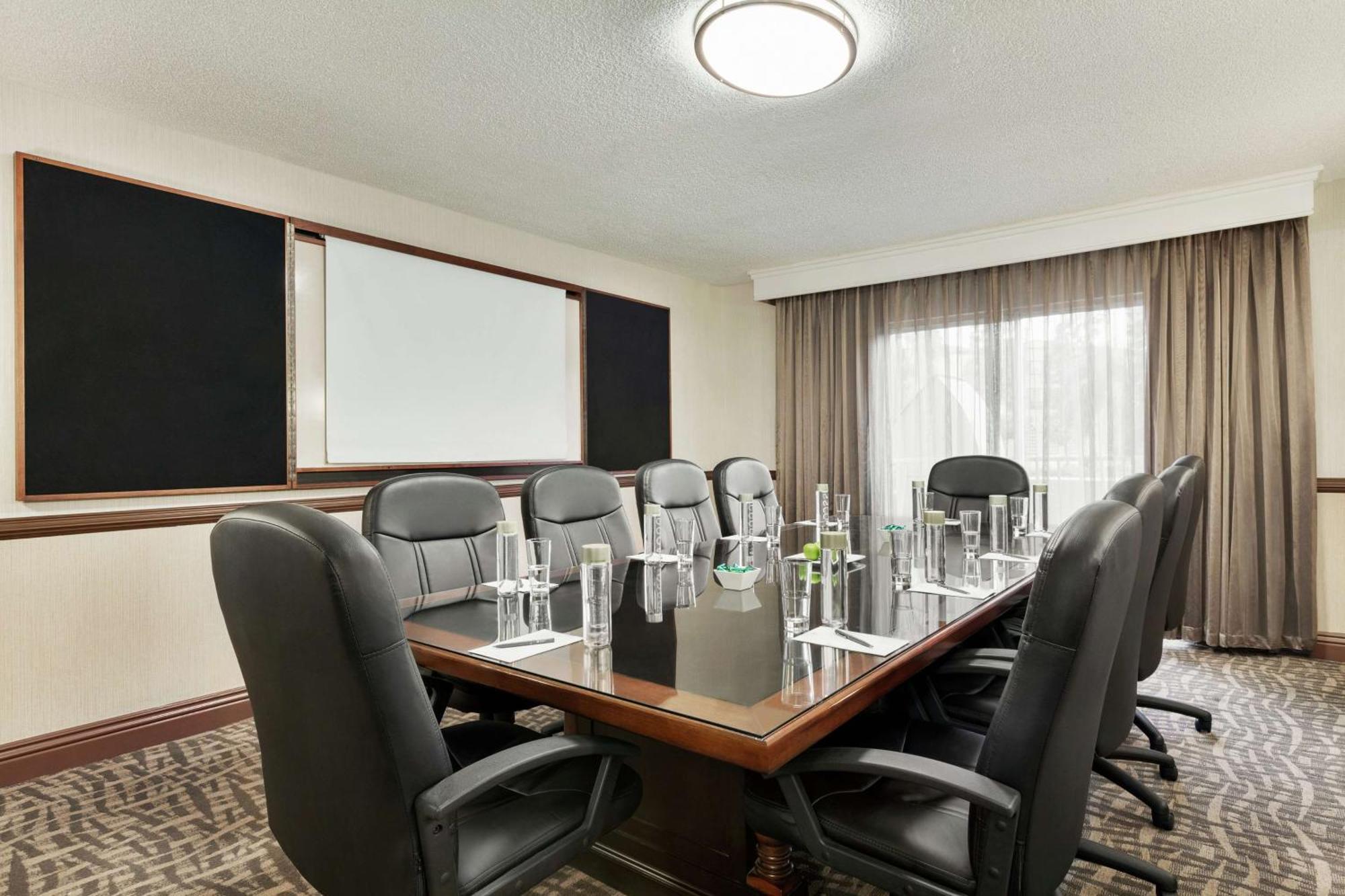 Embassy Suites By Hilton Santa Ana Orange County Airport Bagian luar foto