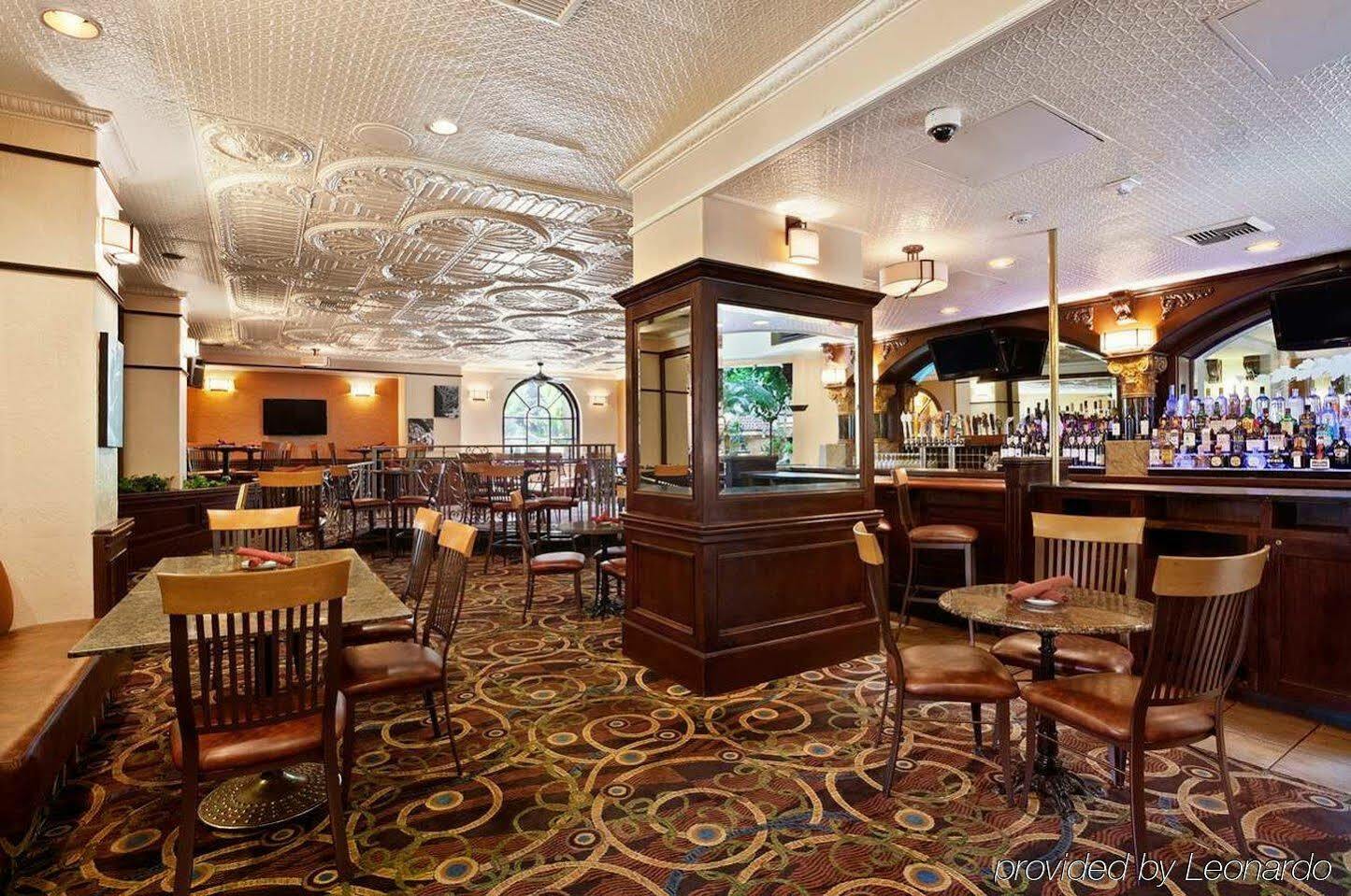Embassy Suites By Hilton Santa Ana Orange County Airport Bagian luar foto