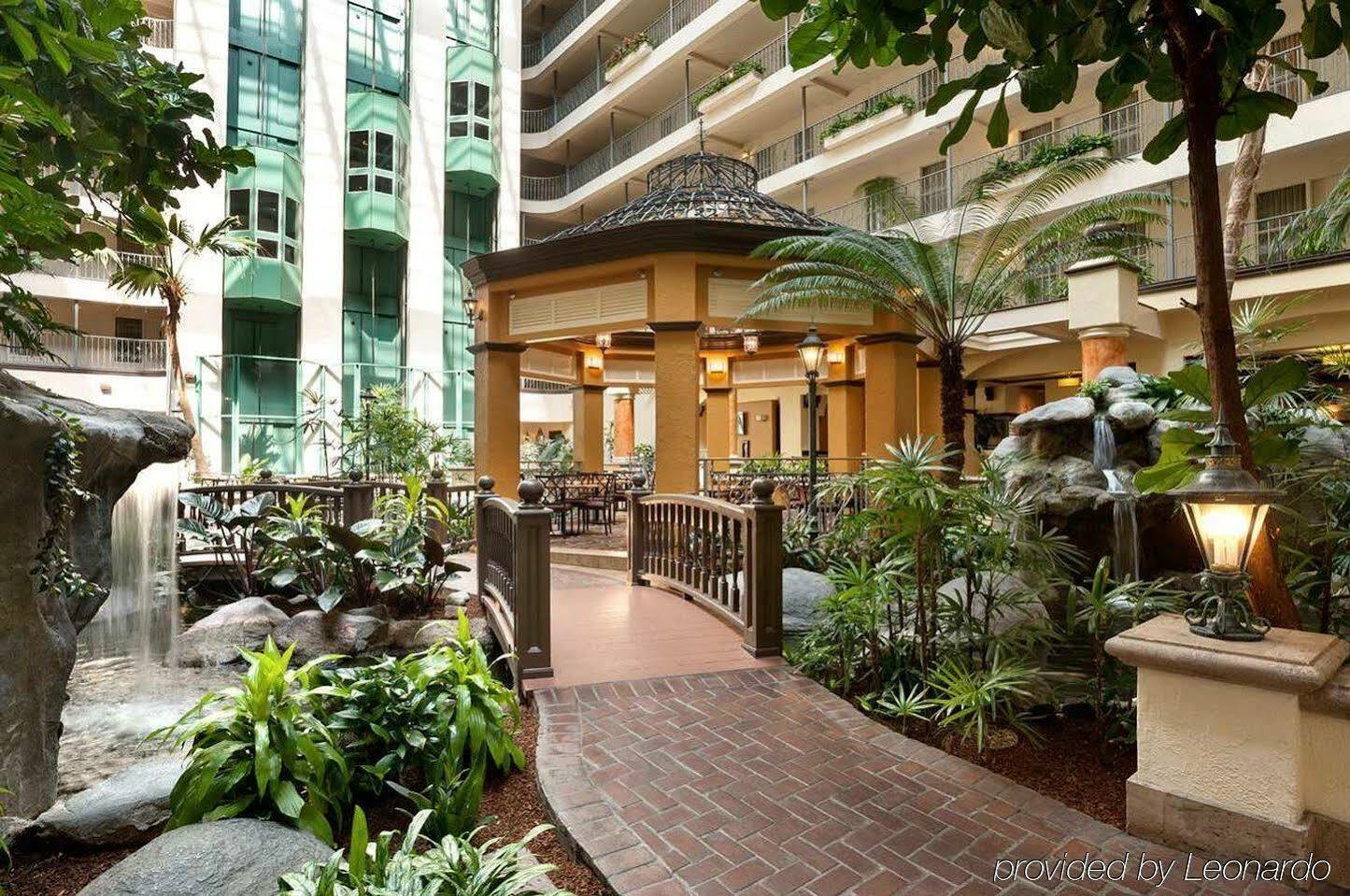 Embassy Suites By Hilton Santa Ana Orange County Airport Bagian luar foto